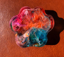 Load image into Gallery viewer, Small Resin Paw-Customizable Colors