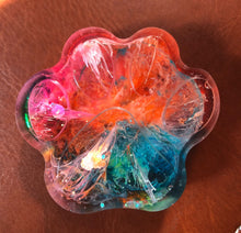 Load image into Gallery viewer, Small Resin Paw-Customizable Colors
