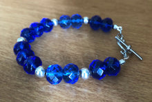 Load image into Gallery viewer, Faceted blue glass and silver bracelet
